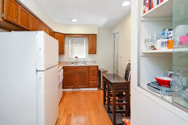 $184,900 | 410 North Mclean Street, Bloomington, IL 61701