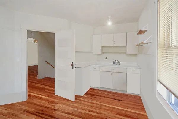 $184,900 | 410 North Mclean Street, Bloomington, IL 61701