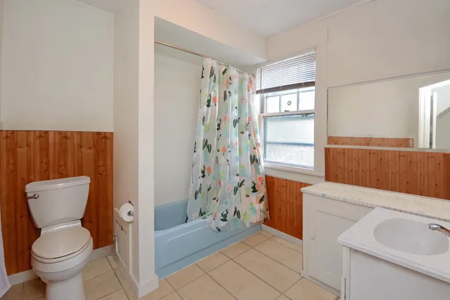 $184,900 | 410 North Mclean Street, Bloomington, IL 61701