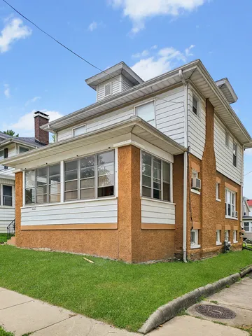 $184,900 | 410 North Mclean Street, Bloomington, IL 61701