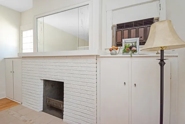 $184,900 | 410 North Mclean Street, Bloomington, IL 61701