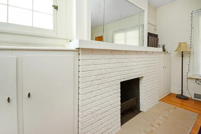 $184,900 | 410 North Mclean Street, Bloomington, IL 61701