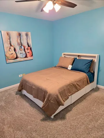 $3,400 | 5469 Barnwood Drive, Gurnee, IL 60031