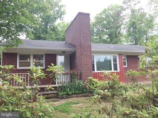 19302 Weaver Road Triangle, VA 22172 - Photo 1 of 21 Exterior (Front)