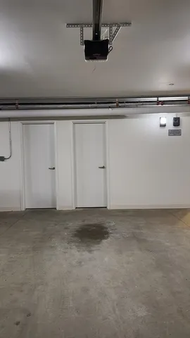 a view of a utility room