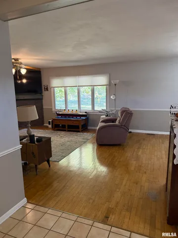 $160,500 | 1108 Hawthorn Road, Salem, IL 62881