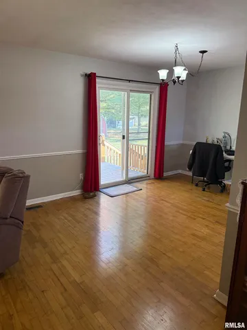 $160,500 | 1108 Hawthorn Road, Salem, IL 62881