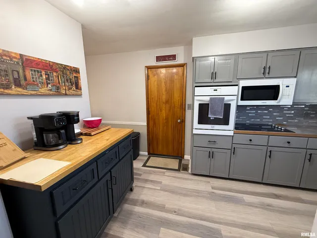 $160,500 | 1108 Hawthorn Road, Salem, IL 62881