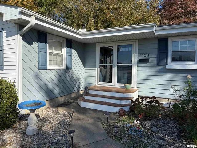 $160,500 | 1108 Hawthorn Road, Salem, IL 62881
