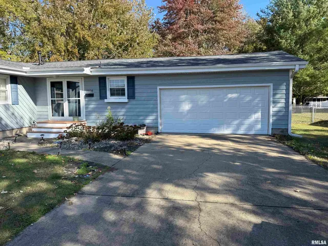 $160,500 | 1108 Hawthorn Road, Salem, IL 62881