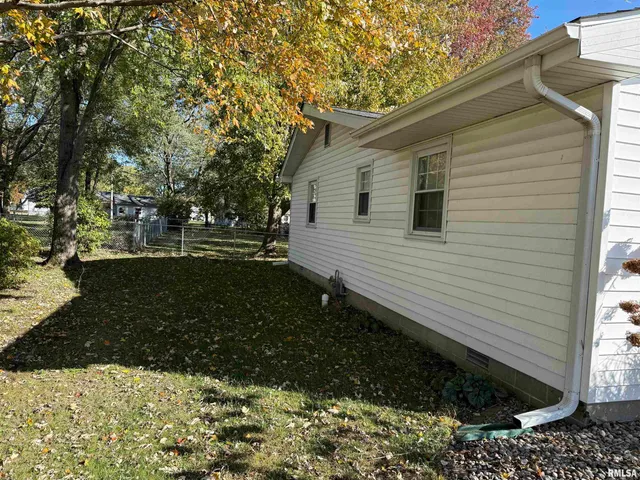 $160,500 | 1108 Hawthorn Road, Salem, IL 62881