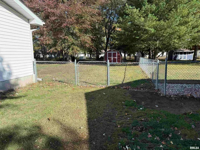 $160,500 | 1108 Hawthorn Road, Salem, IL 62881