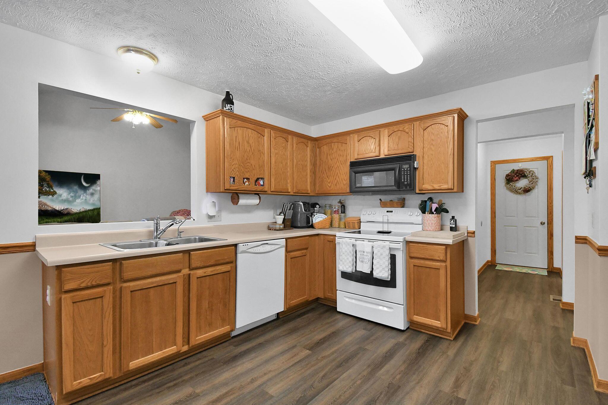 2240 Springmill West Road Mansfield, OH 44903 - Photo 9 of 35 11-web-or-mls-2240-springmill-west-rd