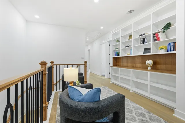 $989,900 | 204 Milwaukee Street, Houston, TX 77009