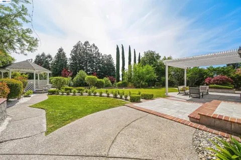 $4,580,000 | 750 Vista Hill Terrace, Fremont, CA 94539