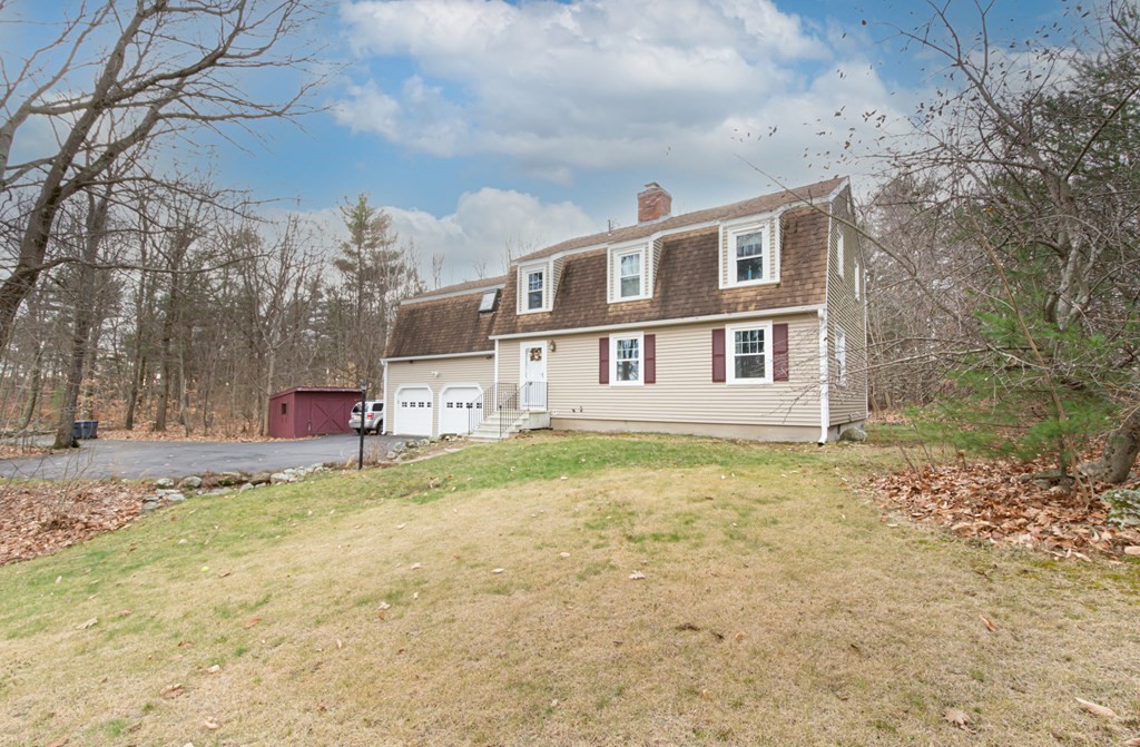 53 Underwood Road Hubbardston, MA 01452 - Photo 4 of 37 Gallery Image 4