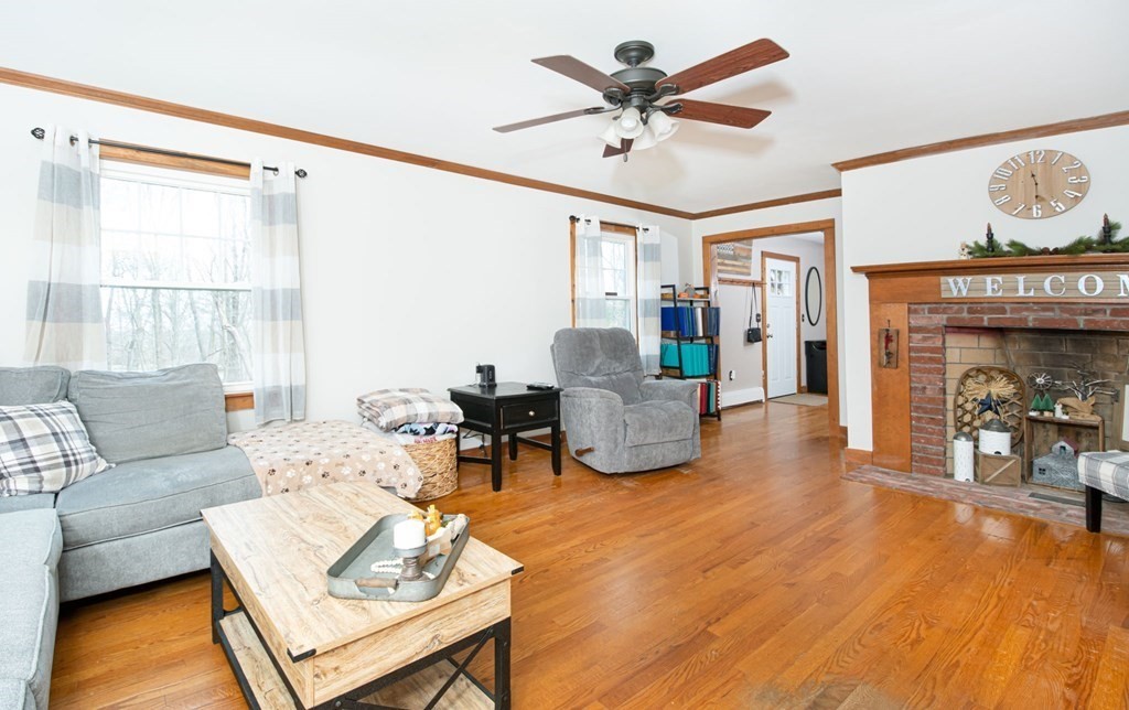 53 Underwood Road Hubbardston, MA 01452 - Photo 9 of 37 Gallery Image 9