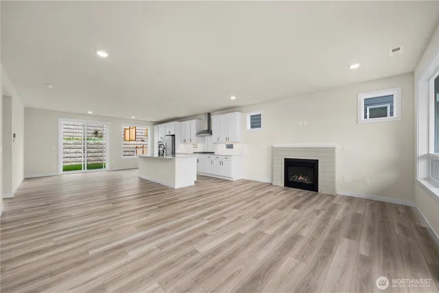 $799,990 | 17542 Northeast Midnight Sun Loop, Poulsbo, WA 98370