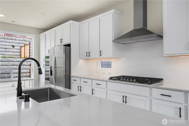 $799,990 | 17542 Northeast Midnight Sun Loop, Poulsbo, WA 98370