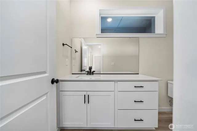 $799,990 | 17542 Northeast Midnight Sun Loop, Poulsbo, WA 98370