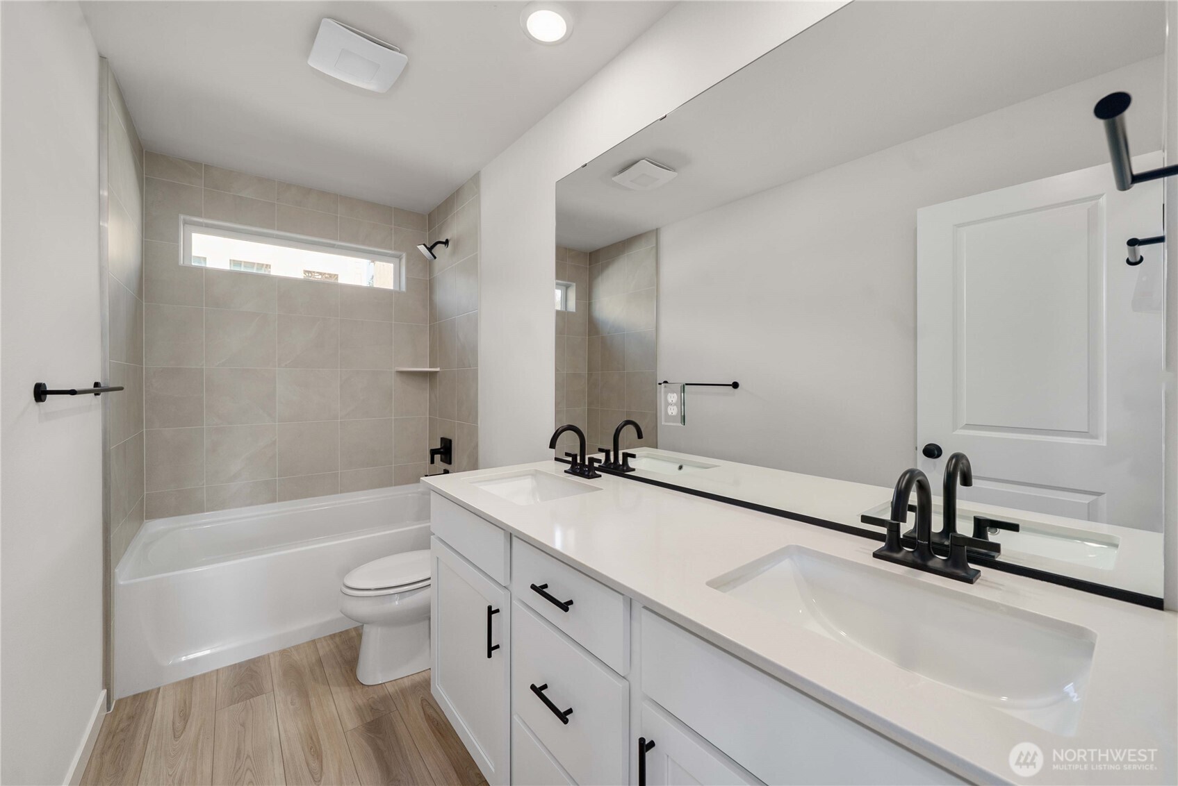 17542 Northeast Midnight Sun Loop Poulsbo, WA 98370 - Photo 25 of 40