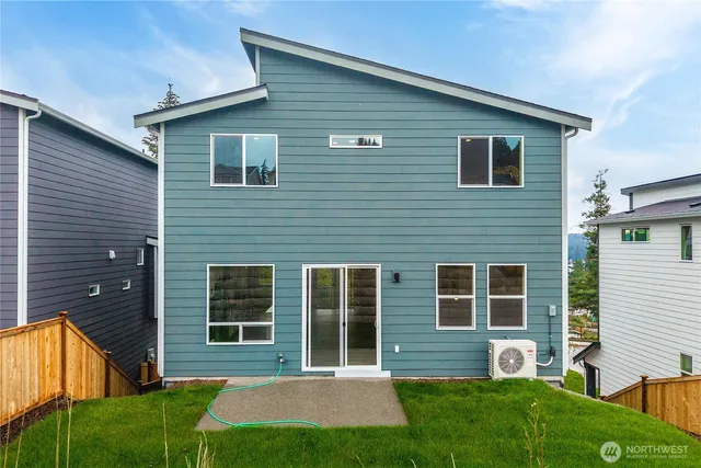 $799,990 | 17542 Northeast Midnight Sun Loop, Poulsbo, WA 98370