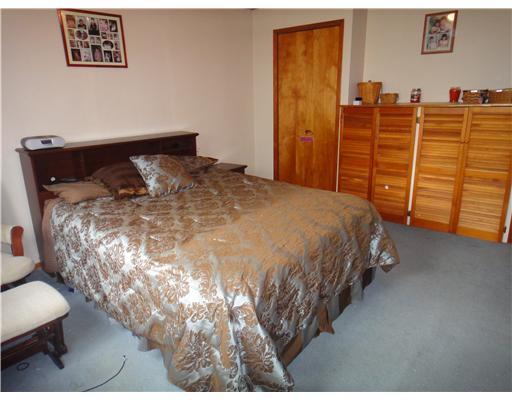 Master Bedroom. THE MASTER BEDROOM HAS LOADS OF STORAGE