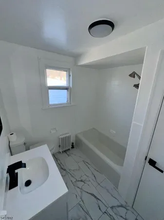 $1,900 | 1 Coolidge Place, Haledon, NJ 07508