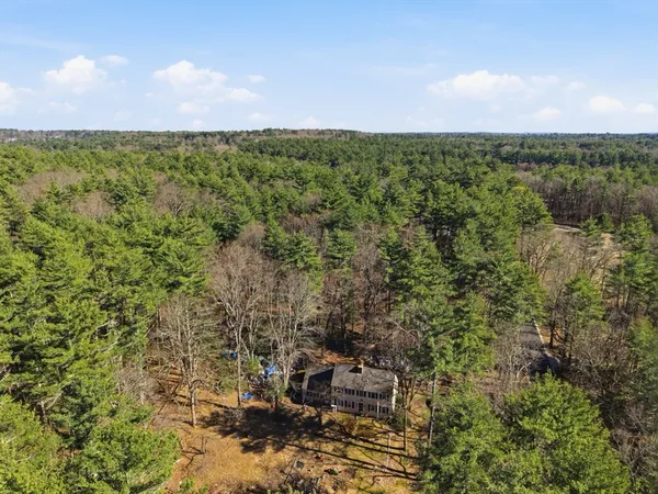 $2,450,000 | 75 West Street, Carlisle, MA 01741