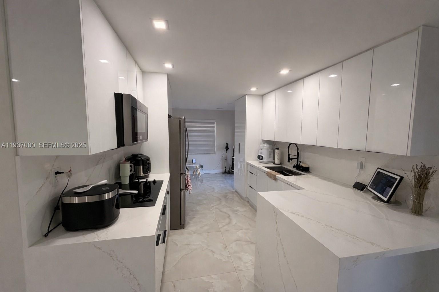 4841 Northwest 19th Street Lauderhill, FL 33313 - Photo 7 of 32