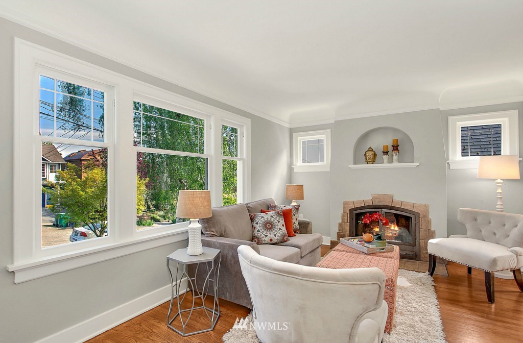 907 North 83rd Street Seattle, WA 98103 - Photo 2 of 15 Gallery Image 2