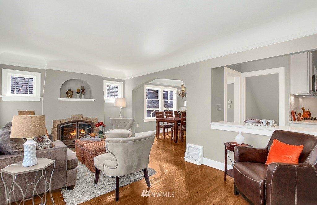 907 North 83rd Street Seattle, WA 98103 - Photo 3 of 15 Gallery Image 3
