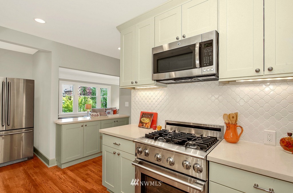 907 North 83rd Street Seattle, WA 98103 - Photo 5 of 15 Gallery Image 5