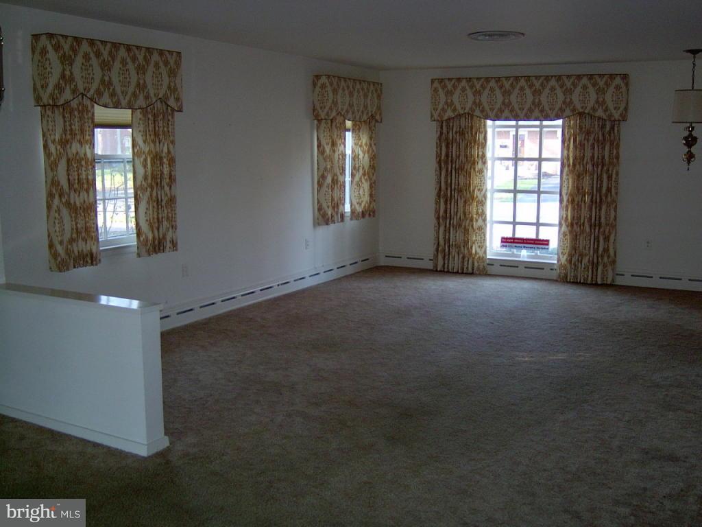 1628 Robin Road Lebanon, PA 17042 - Photo 3 of 47 Gallery Image 3