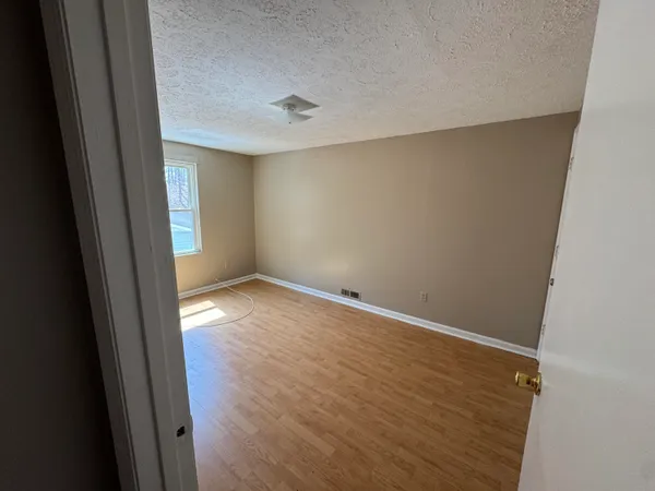 $851 | 108 Elmwood Circle, Unit B, Martinsville, VA 24112