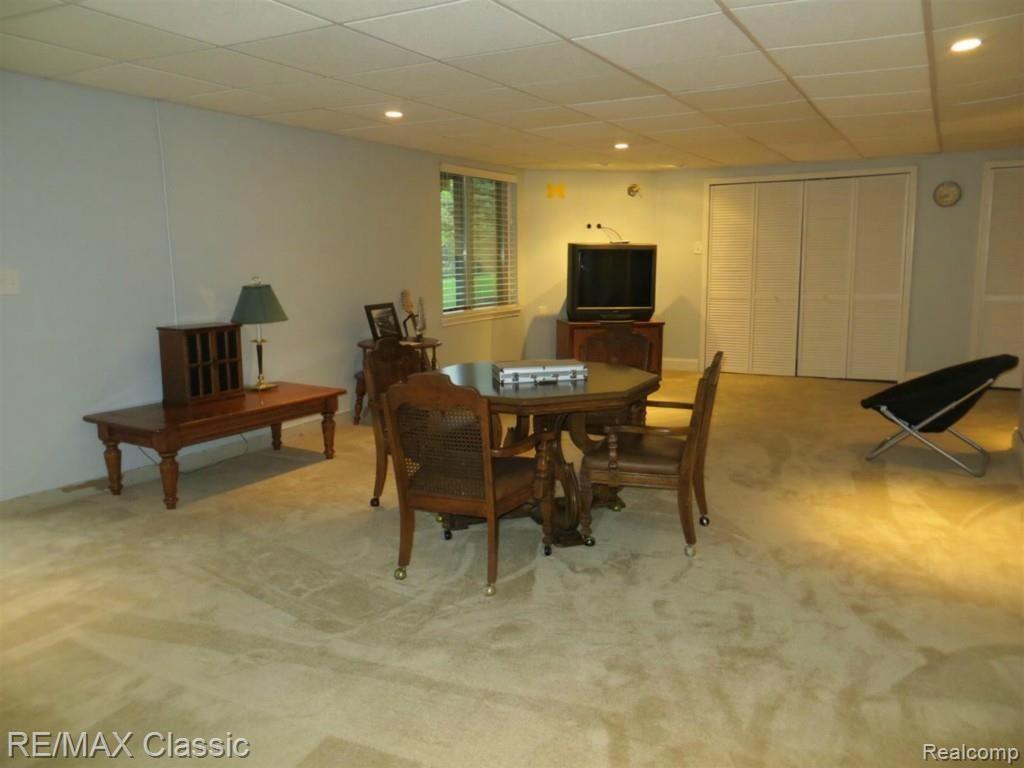 2065 Rochelle Park Drive Rochester Hills, MI 48309 - Photo 14 of 17
