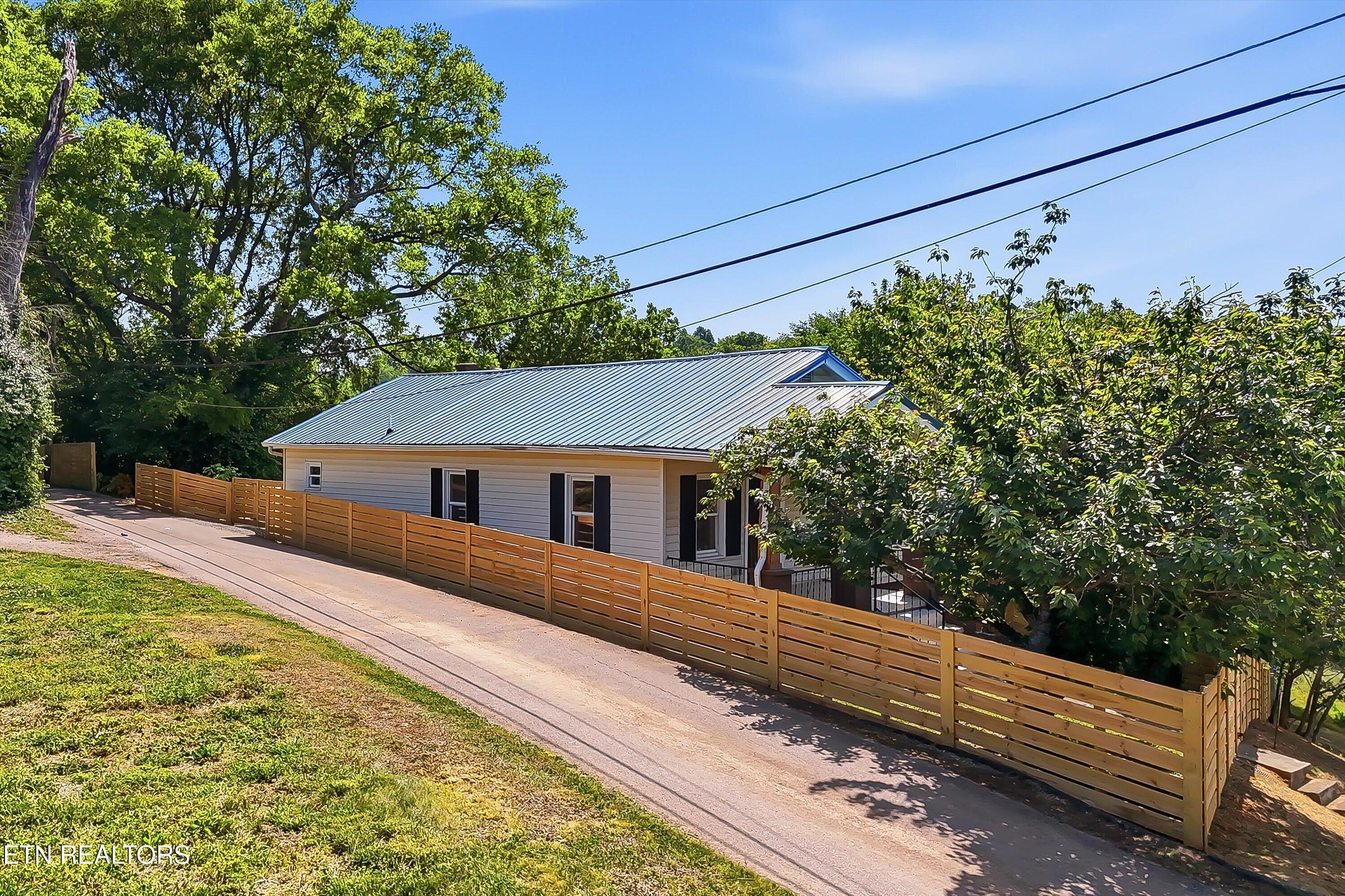 910 Reed Street Knoxville, TN 37921 - Photo 9 of 44 03-910 Reed St-3