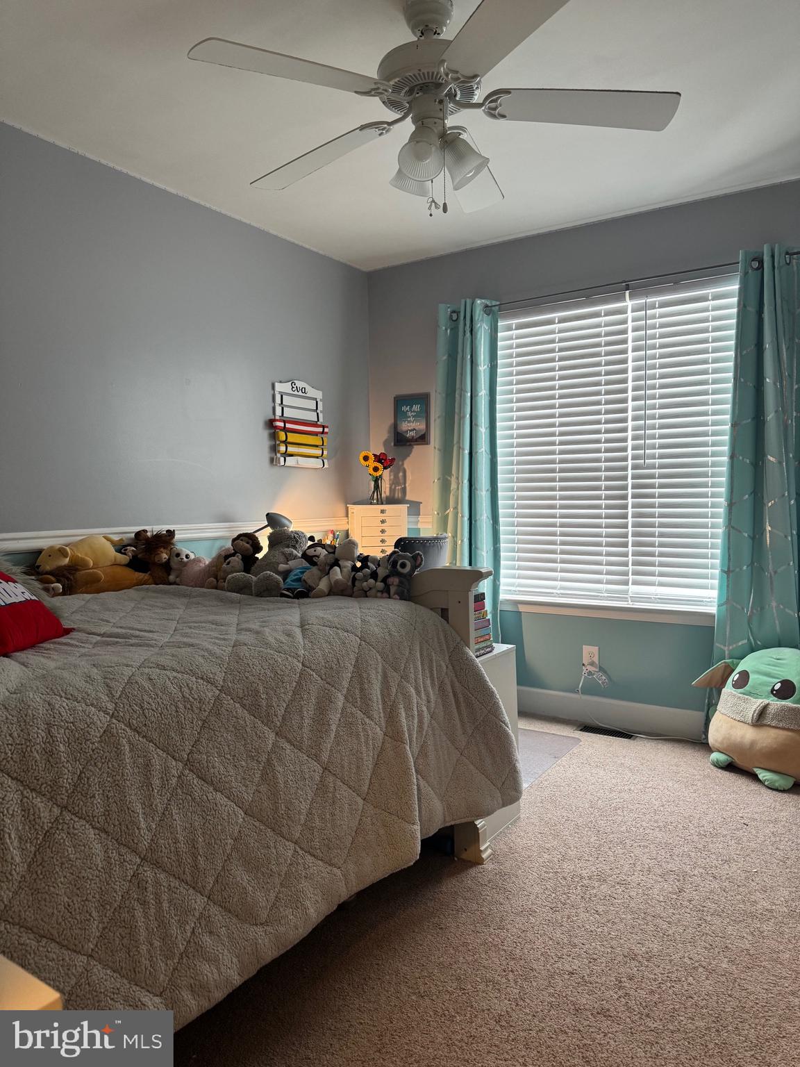 5432 Lake Road Newfield, NJ 08344 - Photo 9 of 24 a bedroom with a bed and window