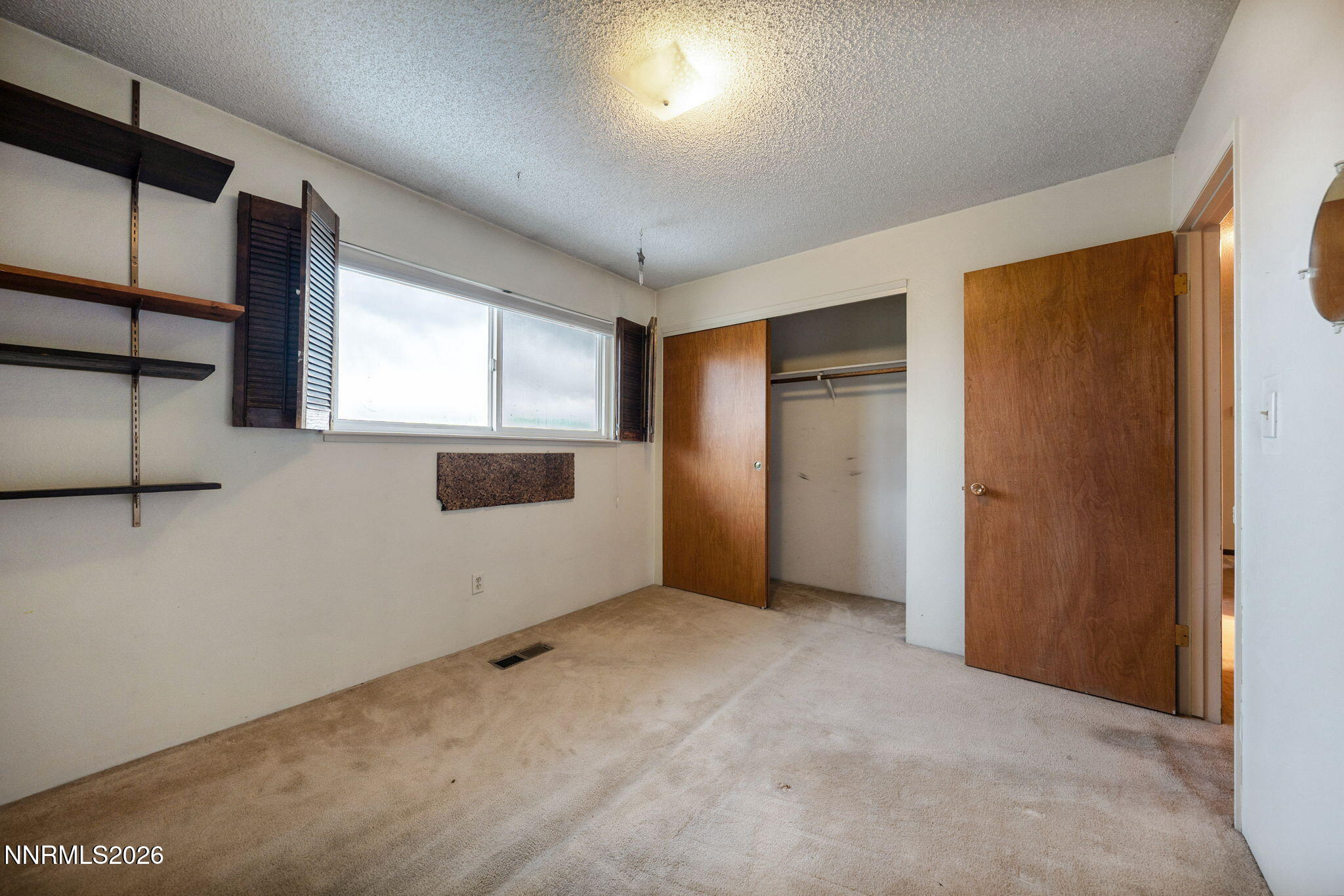 2685 Everett Drive Reno, NV 89503 - Photo 14 of 40 a view of an empty room with a window