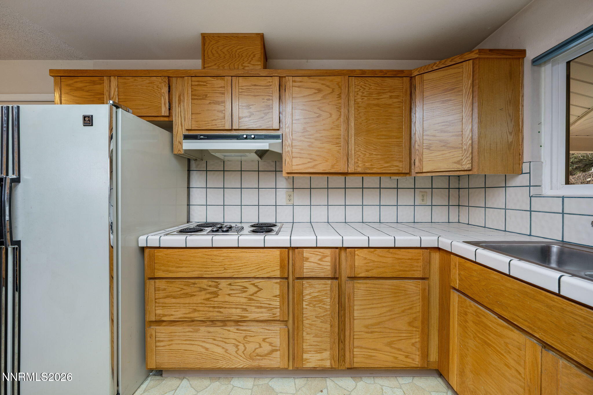 2685 Everett Drive Reno, NV 89503 - Photo 22 of 40 a bathroom with a sink and a shower