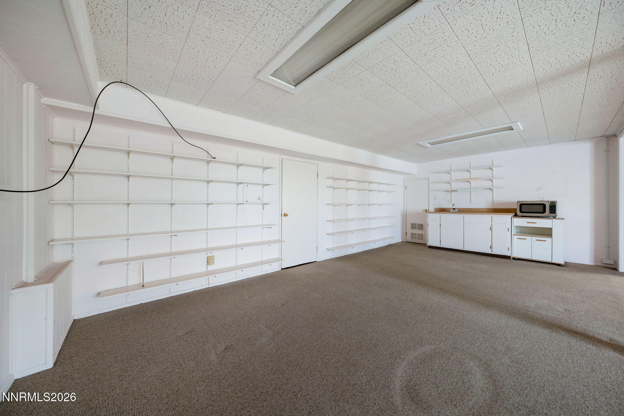 2685 Everett Drive Reno, NV 89503 - Photo 29 of 40 a view of a room with white walls