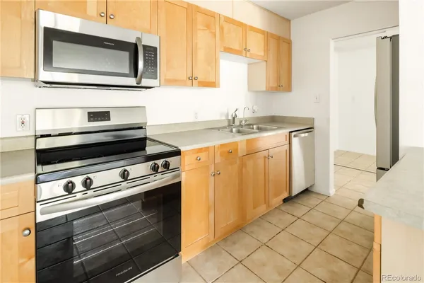 $1,450 | 2500 South York Street, Unit 206, Denver, CO 80210