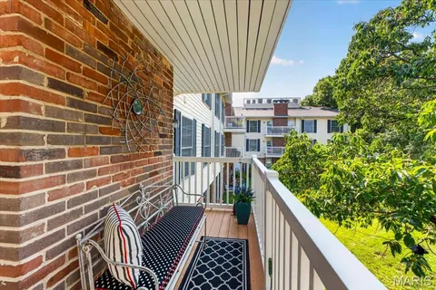 $299,000 | 1512 Bedford Forge Court, Unit 14, Chesterfield, MO 63017