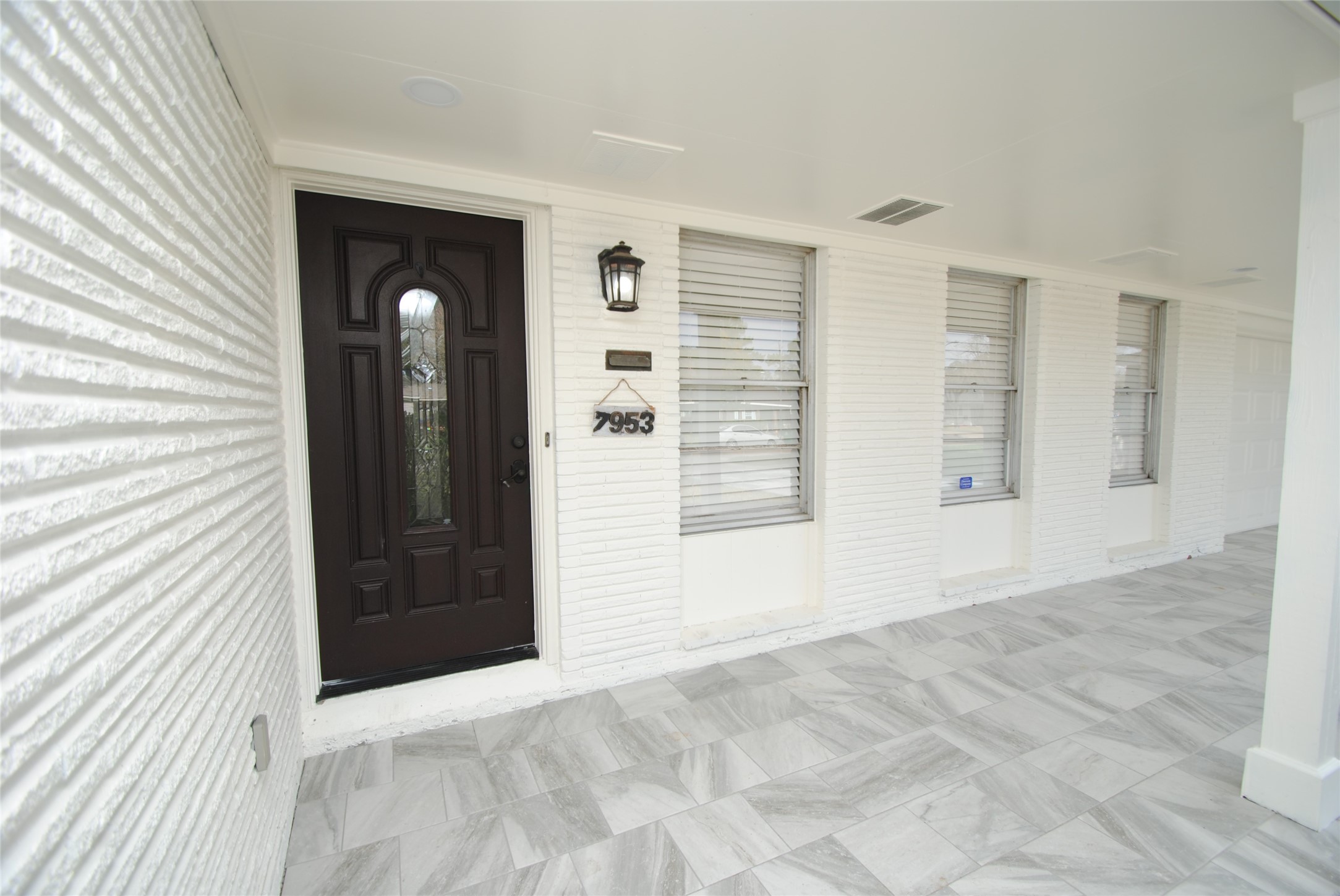 7953 Ridgeview Drive Houston, TX 77055 - Photo 3 of 29 an empty room with windows