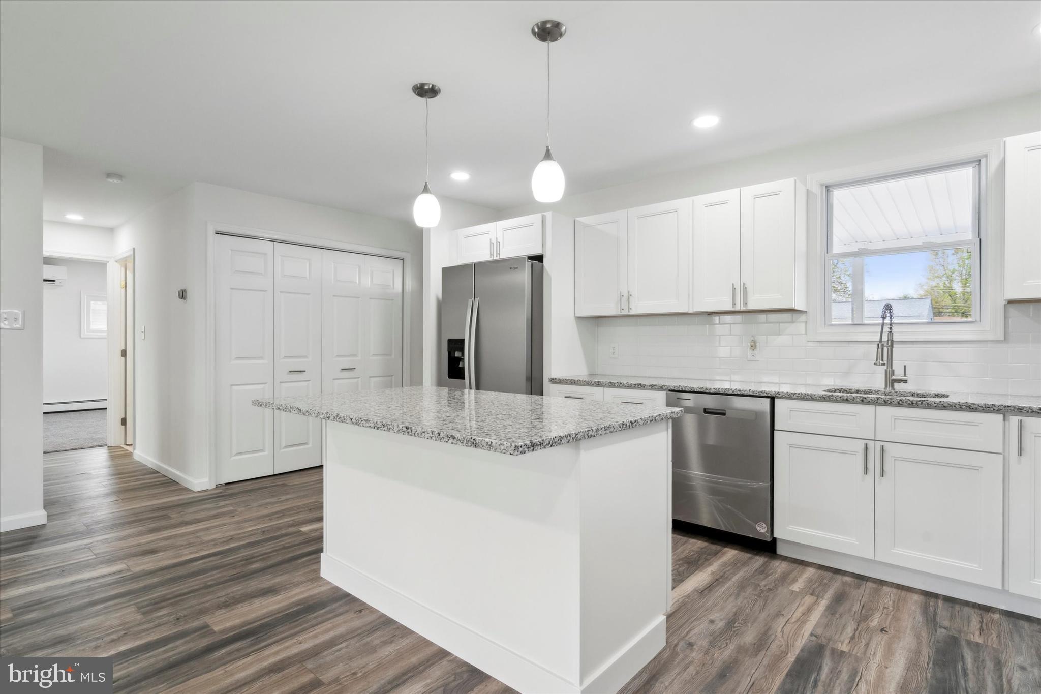 11 Boston Ivy Road Levittown, PA 19057 - Photo 2 of 15 Gallery Image 2