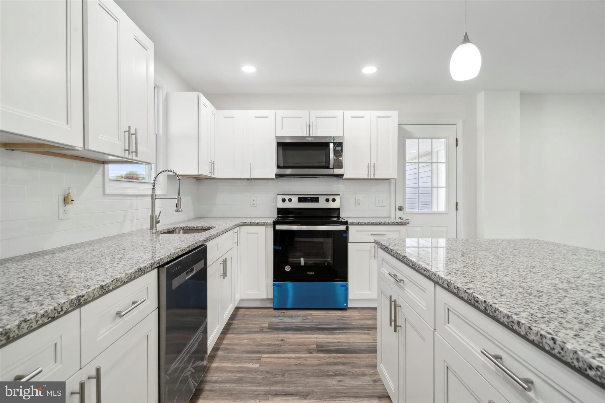 11 Boston Ivy Road Levittown, PA 19057 - Photo 4 of 15 Gallery Image 4