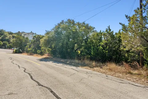 $100,000 | 21902 Moffat Drive, Spicewood, TX 78669