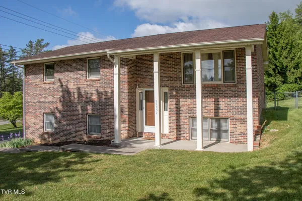 $275,000 | 22234 Pinebrook Drive, Bristol, VA 24202