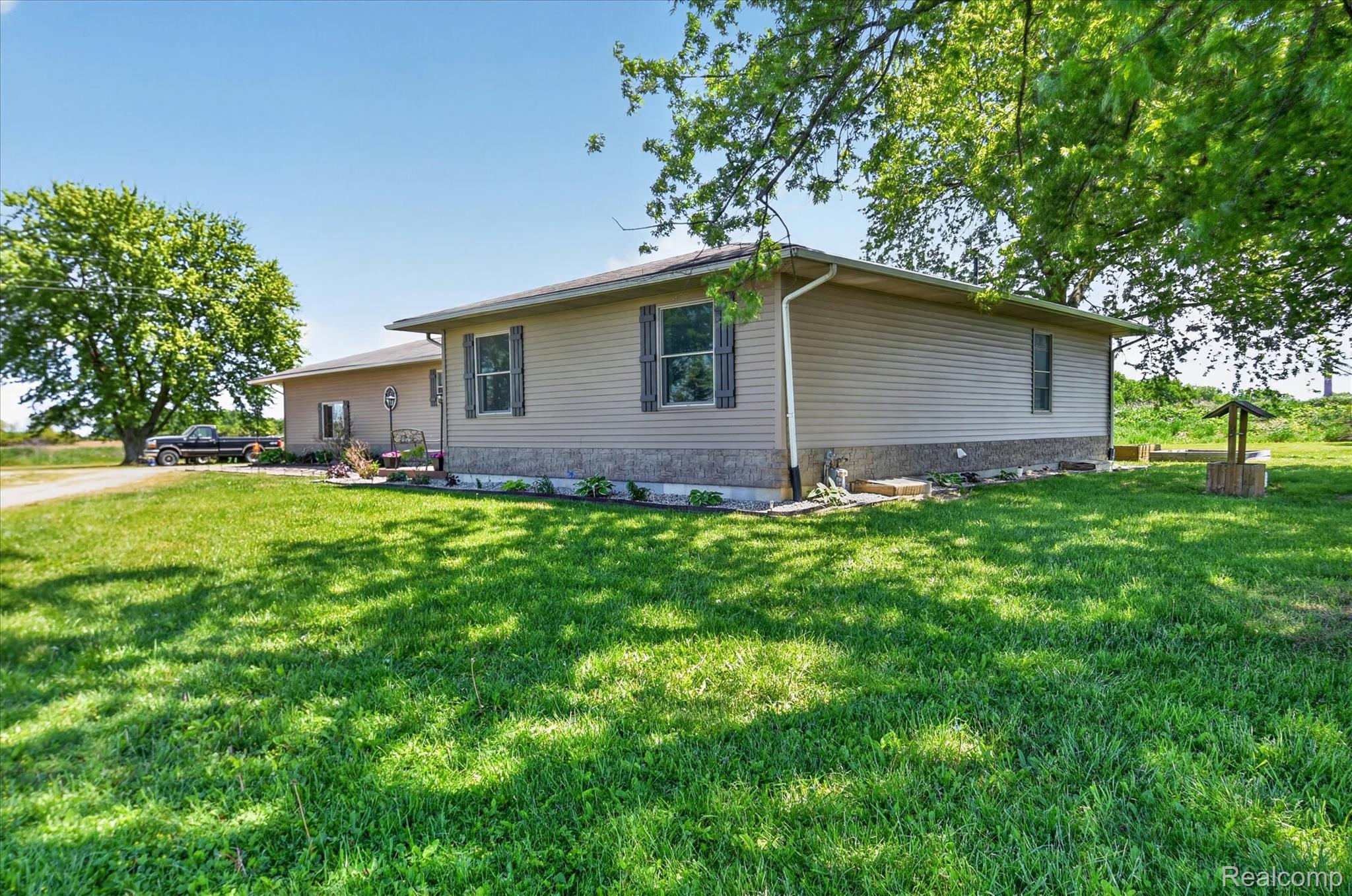 3949 West Burns Line Road Brown City, MI 48416 - Photo 4 of 70 04-3949-Burnsline-Rd-Brown-City-MI-48416-WindowStill.jpg