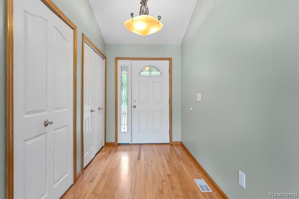 22069 Inkster Road Romulus, MI 48174 - Photo 5 of 51